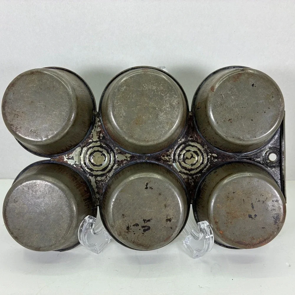 Vintage 6 Cup Muffin Tin Metal Baking Pan Rustic Farmhouse Primitive Decor 9.5in